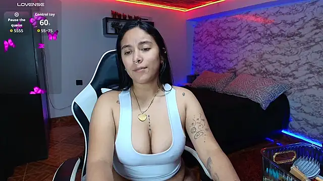 Snapshot of Camila_IRoose chatting on July 22, 2026, 12:12 am Camila IRoose online show from July 22, 2026, 12:12 am