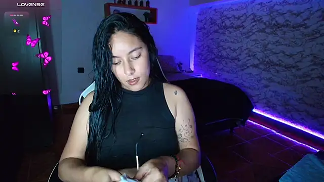 Snapshot of Camila_IRoose chatting on June 30, 2026, 2:11 am Camila IRoose online show from June 30, 2026, 2:11 am