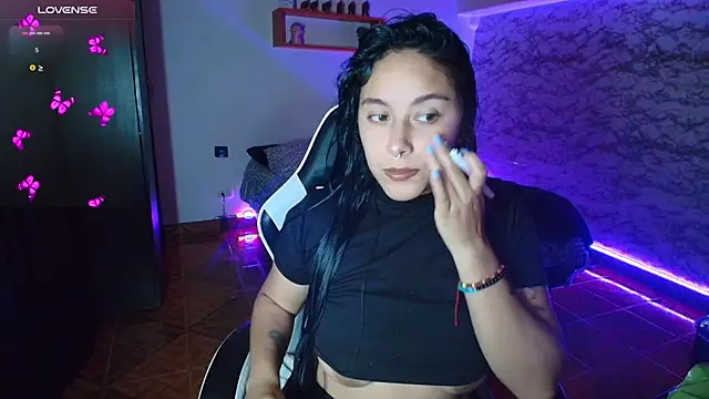 Snapshot of Camila_IRoose chatting on June 30, 2026, 10:21 pm Camila IRoose online show from June 30, 2026, 10:21 pm