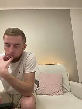 Melannyy076 online show from February 1, 2026, 9:35 pm