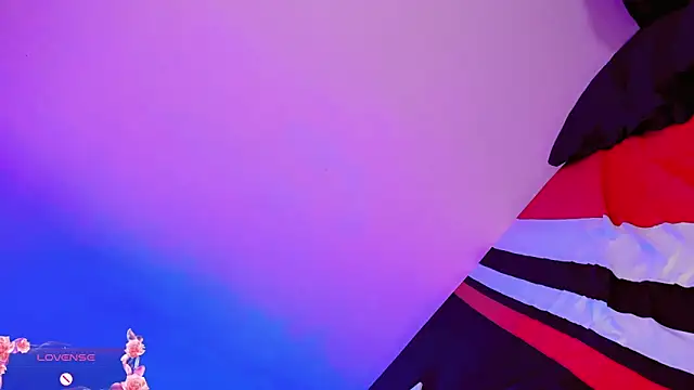 Snapshot of zoe_rous2 chatting on March 10, 2026, 12:42 pm zoe rous2 online show from March 10, 2026, 12:42 pm