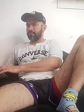 hairyandbigmann online show from February 2, 2026, 3:22 pm