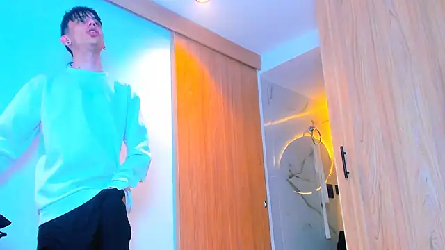 TheBatMansion online show from February 12, 2026, 9:58 pm