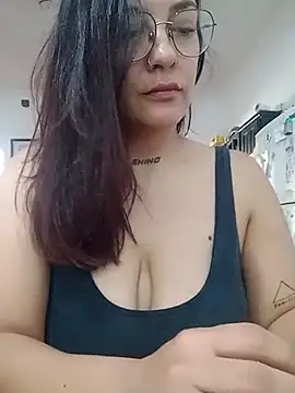 kuramaqueen online show from February 10, 2026, 6:51 pm