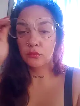 kuramaqueen online show from February 3, 2026, 9:53 pm