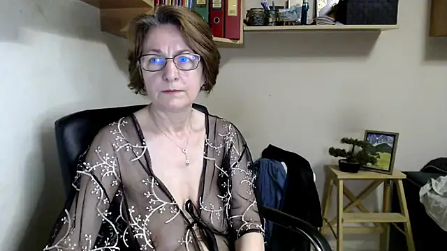Snapshot of katemodel chatting on June 9, 2026, 6:36 am katemodel online show from June 9, 2026, 6:36 am