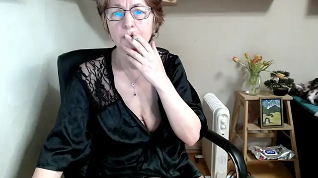katemodel online show from February 10, 2026, 7:51 am