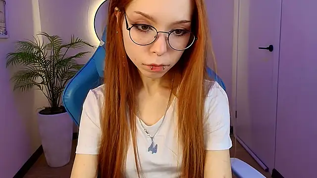 PinkAn8el online show from March 12, 2026, 3:23 am