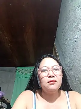 hotpinay 45 online show from April 27, 2026, 8:29 pm