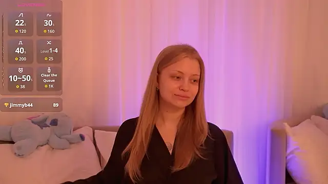 MollyHilton online show from March 13, 2026, 6:13 pm