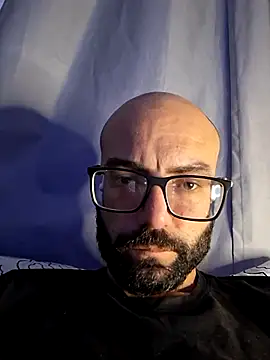 Snapshot of Robsonitj90 chatting on June 23, 2026, 6:28 pm Robsonitj90 online show from June 23, 2026, 6:28 pm