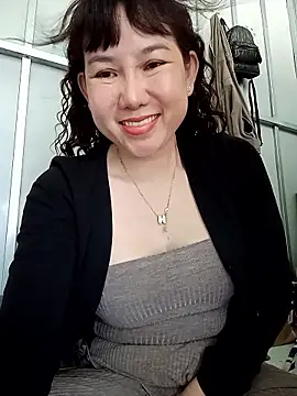 Ana-love2026 online show from April 22, 2026, 3:02 am