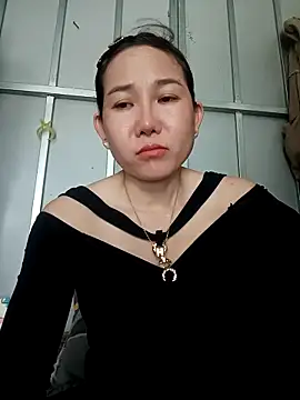 Ana-love2026 online show from May 2, 2026, 2:28 am