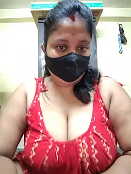 Curvy Trisha online show from June 7, 2026, 4:45 pm