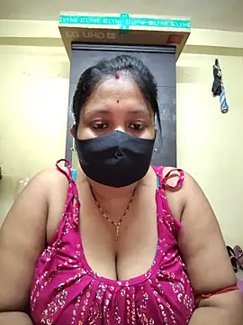 Curvy Trisha online show from June 17, 2026, 7:35 pm