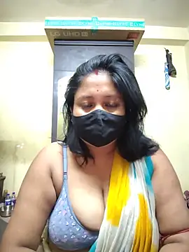 Curvy Trisha online show from May 31, 2026, 3:07 pm