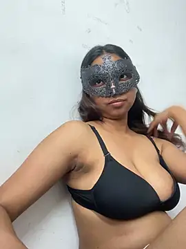 hot mistress  online show from March 25, 2026, 11:09 am