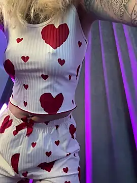 BlondeDoll  online show from March 19, 2026, 5:07 am