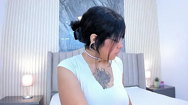 Amyy Carter online show from February 2, 2026, 12:04 pm