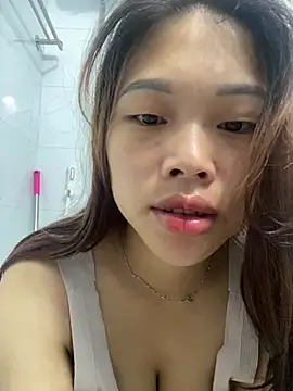 Emxinhka1 online show from June 16, 2026, 11:49 pm