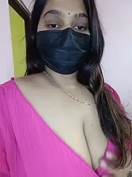 Snapshot of Aliya_Hott chatting on June 17, 2026, 6:35 am Aliya Hott online show from June 17, 2026, 6:35 am