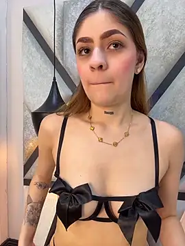 AriaWillssX online show from February 2, 2026, 8:52 pm