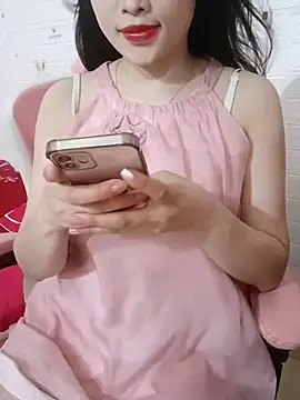 Snapshot of Moe-moex chatting on April 4, 2026, 2:56 pm Moe-moex online show from April 4, 2026, 2:56 pm