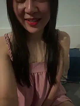 hotgirl-sexy online show from February 15, 2026, 4:17 pm