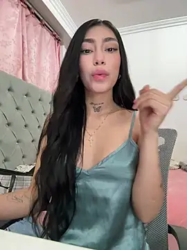 Bonny Eva online show from May 10, 2026, 2:59 am
