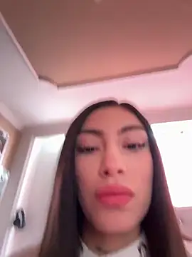 Bonny Eva online show from May 6, 2026, 6:56 pm