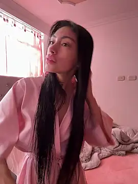 Bonny Eva online show from May 10, 2026, 6:21 pm