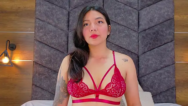 AnnieRouse   online show from March 11, 2026, 11:48 am