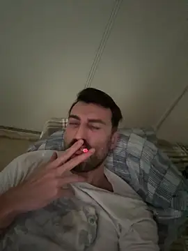 Aliiiix online show from February 8, 2026, 3:43 pm