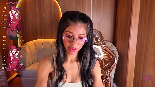 Snapshot of Alina_b_ chatting on June 8, 2026, 8:09 pm Alina b online show from June 8, 2026, 8:09 pm