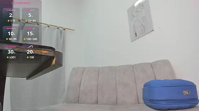 Snapshot of velvetluna_ chatting on May 17, 2026, 3:12 pm velvetluna online show from May 17, 2026, 3:12 pm