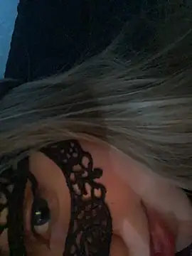 Karenhot11 online show from February 27, 2026, 10:31 pm