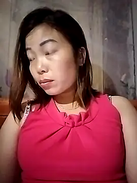 Ella-aa online show from May 3, 2026, 6:22 pm