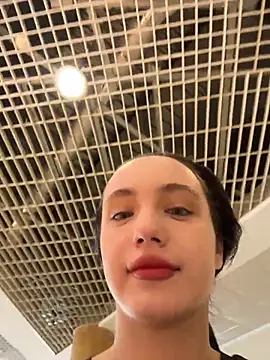 MiaTee online show from February 7, 2026, 4:20 am