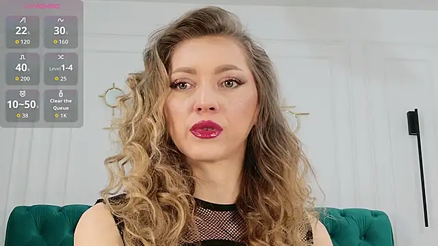 IrisLayne online show from April 26, 2026, 4:32 am