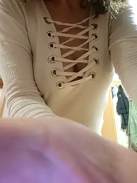 Snapshot of Isa363636 chatting on March 11, 2026, 10:26 pm Isa363636 online show from March 11, 2026, 10:26 pm