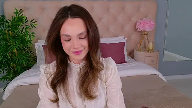 AlissaMilee online show from April 22, 2026, 3:24 am