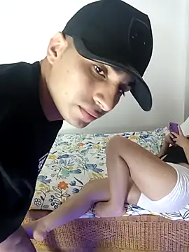 luna lovaa online show from February 7, 2026, 9:01 pm