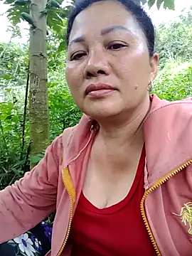 Snapshot of Cold-girlr12 chatting on May 8, 2026, 7:56 am Cold-girlr12 online show from May 8, 2026, 7:56 am