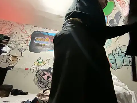 gothboiplzty online show from February 13, 2026, 6:13 am