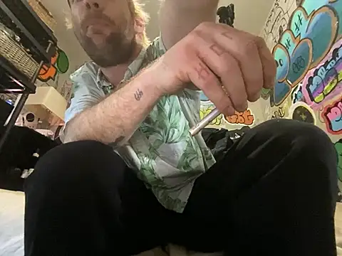 gothboiplzty online show from May 11, 2026, 4:59 pm