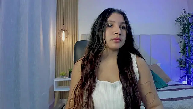Victoria Rosee online show from April 18, 2026, 12:51 pm