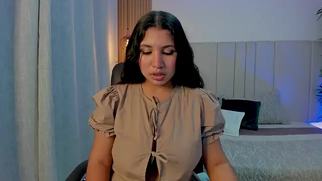 Snapshot of Victoria_Rosee chatting on June 12, 2026, 1:42 pm Victoria Rosee online show from June 12, 2026, 1:42 pm