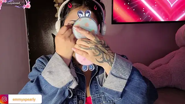 emyxpearly online show from March 6, 2026, 5:13 am