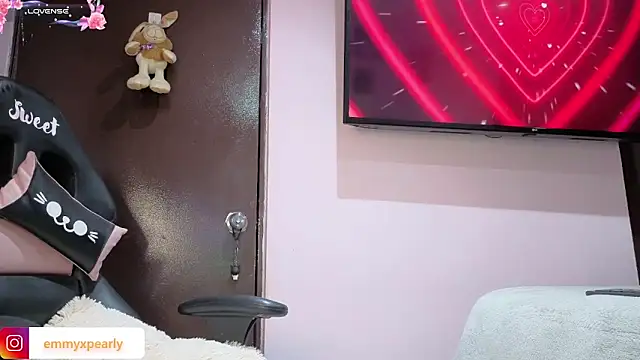 emyxpearly online show from March 2, 2026, 7:15 am