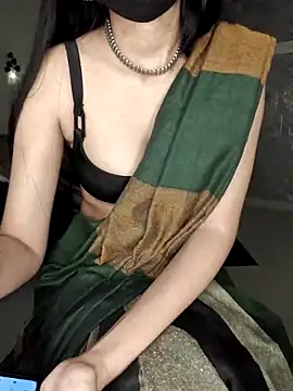 Snapshot of hey_sirri chatting on March 5, 2026, 9:00 pm hey sirri online show from March 5, 2026, 9:00 pm